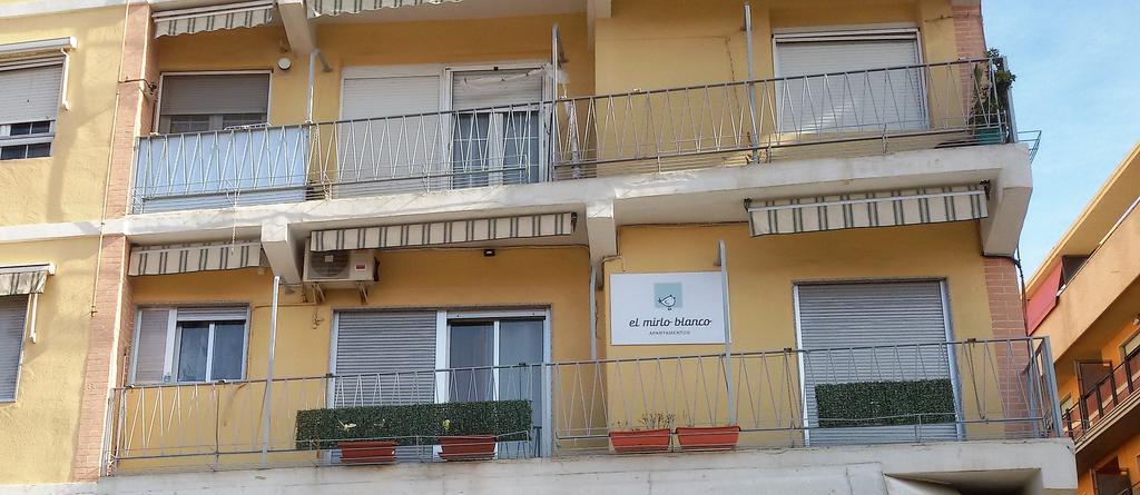 Apartamento El Mirlo Blanco Вільєна Екстер'єр фото